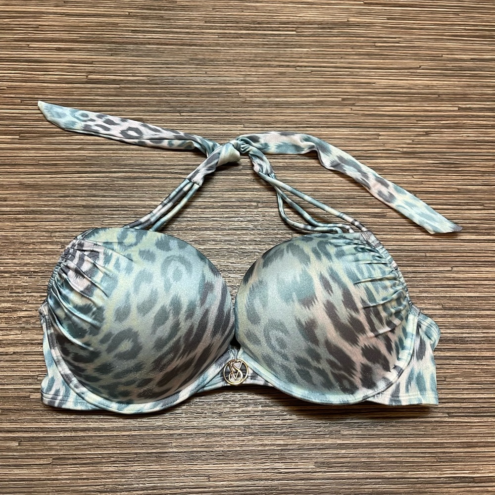Victoria's Secret Bombshell halter Bikini Top cheetah size 36C